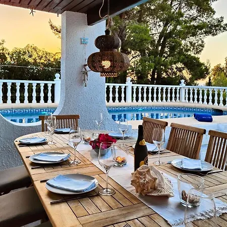 Holiday home Maya