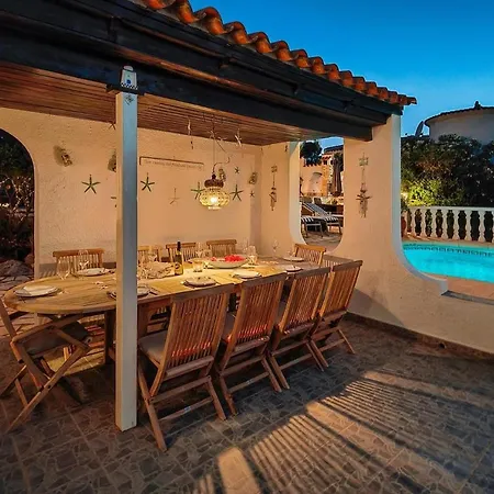 Holiday home Maya *