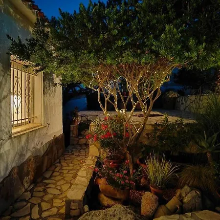 Maya Holiday home